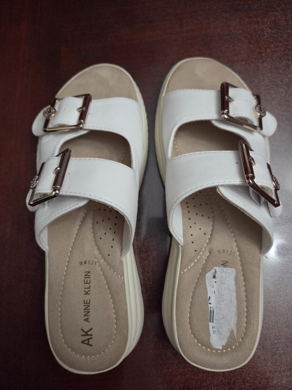 Anne Klein White Dual Buckle Slide Sandals, 7, Never Ever Worn - Picture 4 of 4